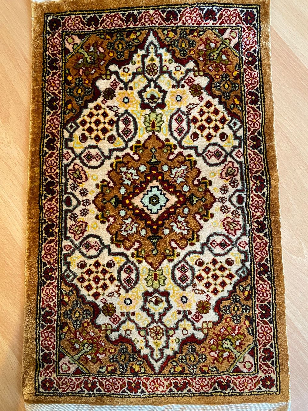 Teppiche: Seidenteppich Kashmir 55x25 – Gebraucht aus Zürich von Simodo