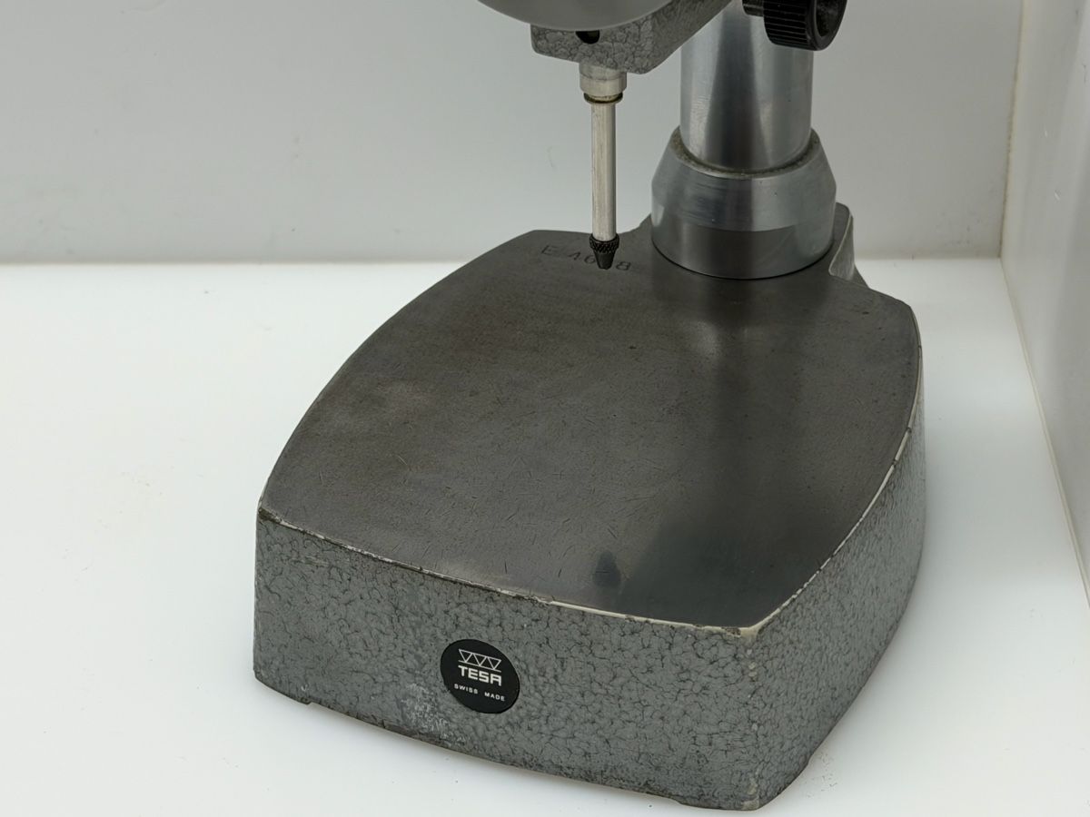 Tesa Misurare: TESA Table de mesure avec Comparateur – Usato da Bassecourt venduto da DiM7775 2