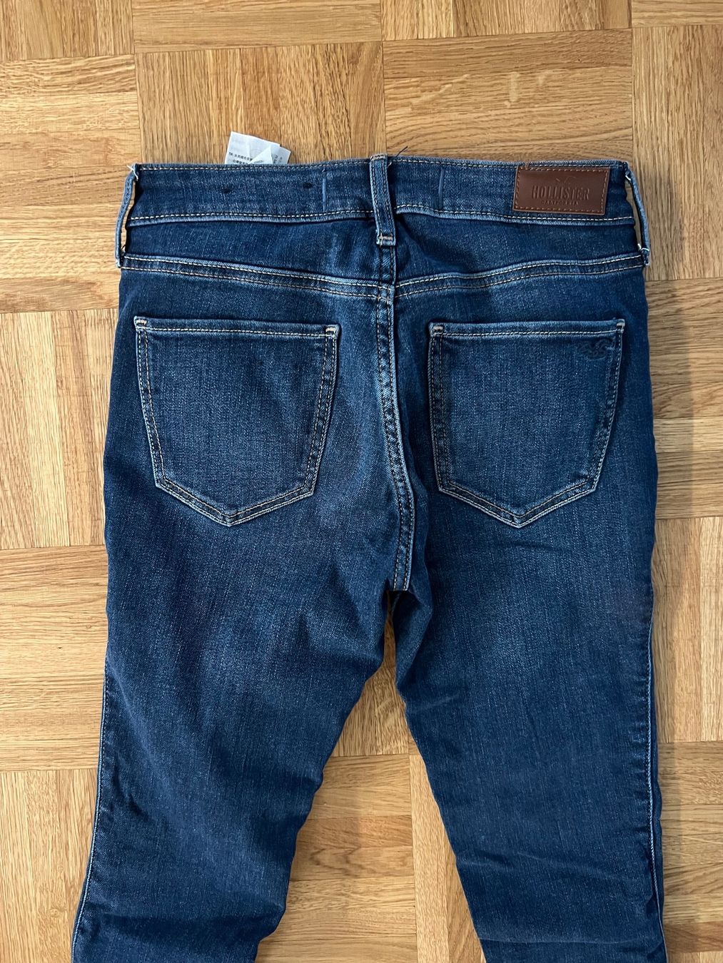 Hollister Jeans: Hollister Jeans – Usato da Neuhaus SG venduto da bernike 3