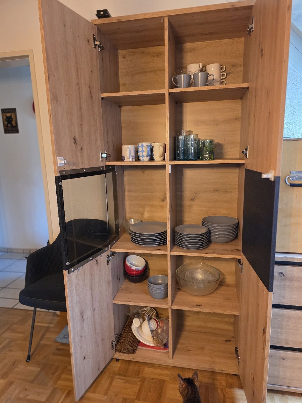 Armoires: Highboard Eiche Nachbildung – D'occasion à Gelterkinden par fa8685 1
