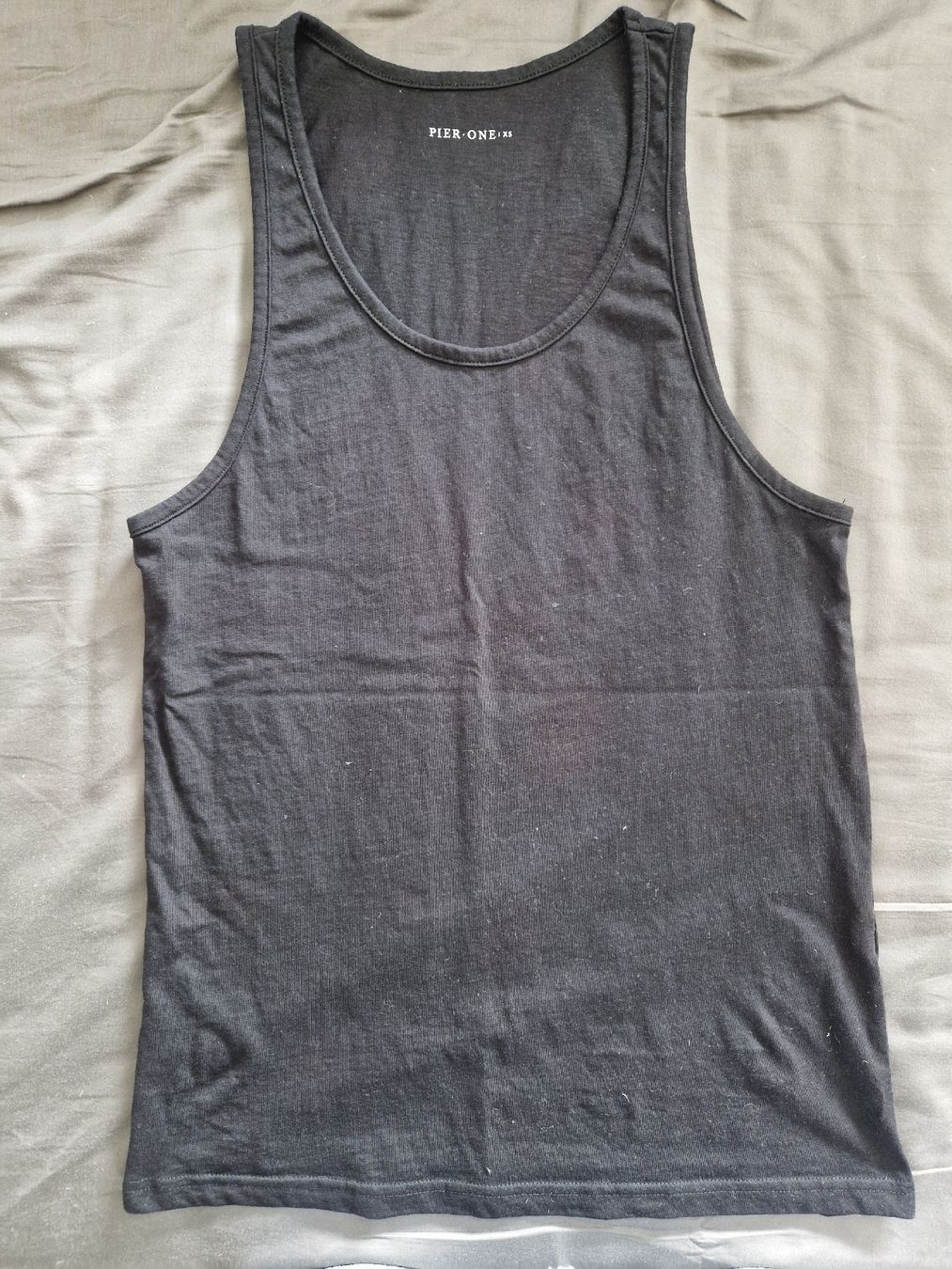 T-shirt: Débardeur – Usato da Lausanne venduto da mgo_yx25