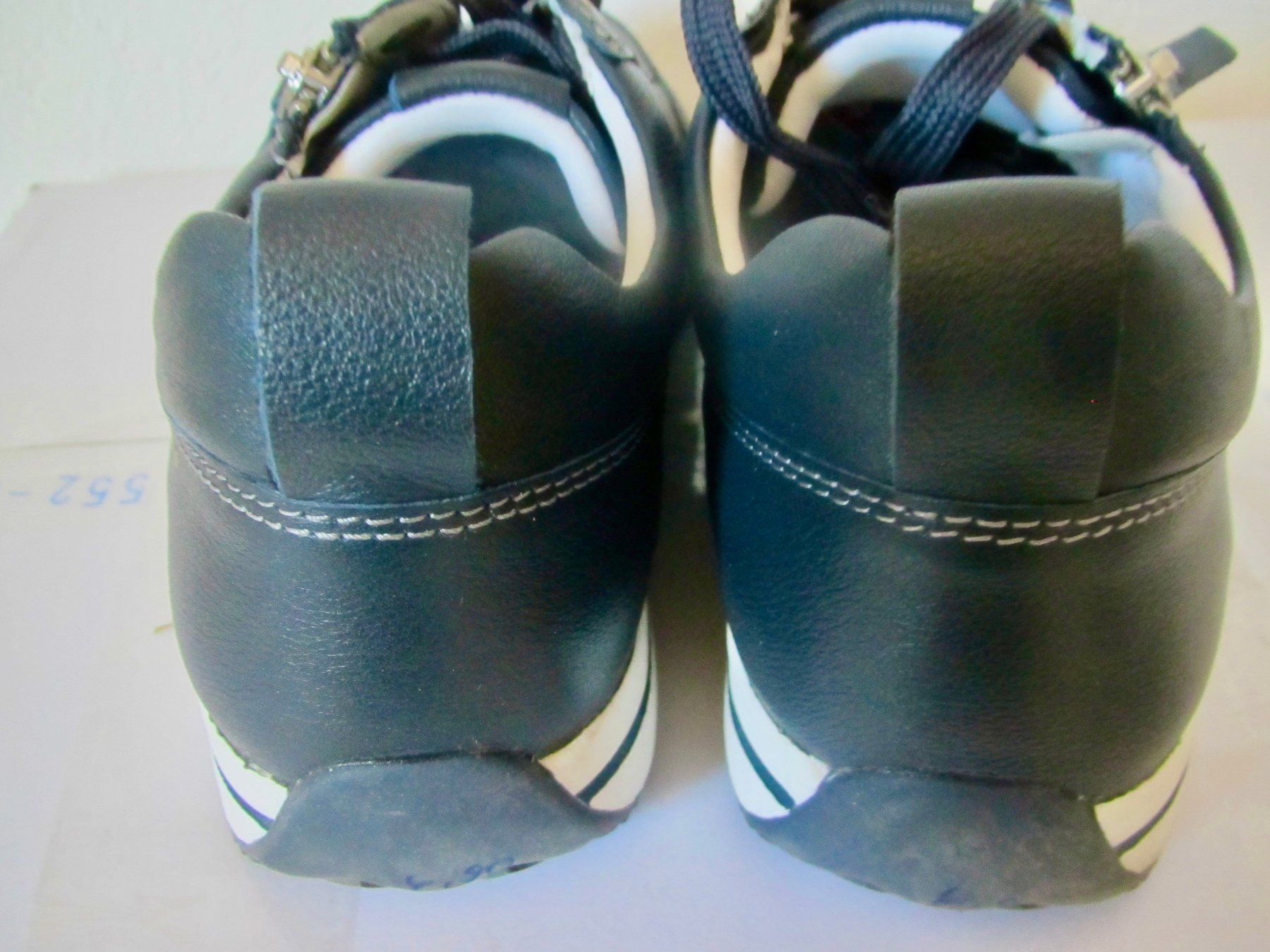 Scarpe da donna: SNEAKER MEDICUS . 37,5  N ' 34 – Usato da Murten venduto da Selliot 2