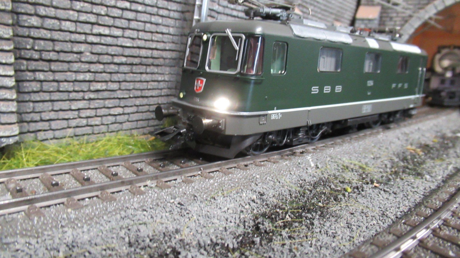 Märklin Modelleisenbahnen: Märklin Re 4/4 Digital MFX Platine LED – Neu (gemäss Beschreibung) aus Martigny von nevada98 4