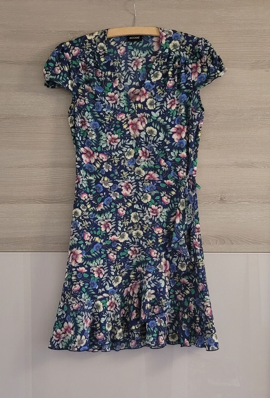 Kookai Vestiti: Robe Kookaï imprimé fleuri taille 36 – Usato da Cheseaux-sur-Lausanne venduto da Nono031