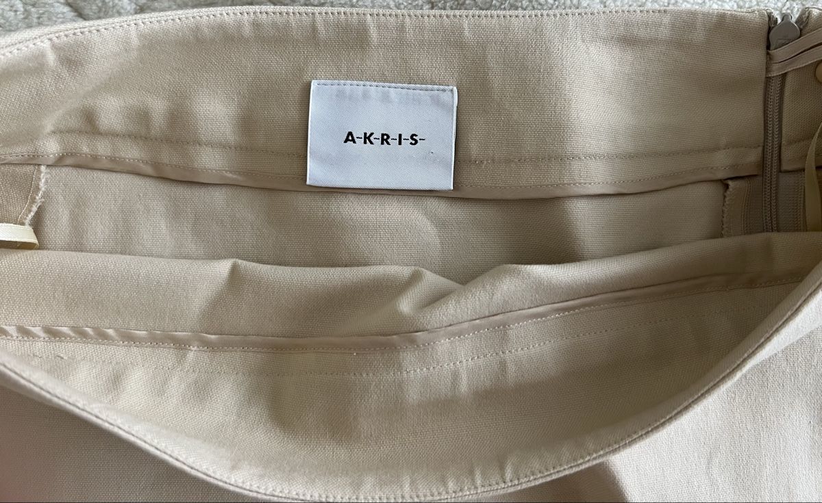 Akris Jupes: Rock Akris beige  – Neuf (Voir description) à Uster par Family_Boutique 3