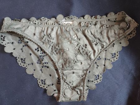 New H&M Slips black lace M