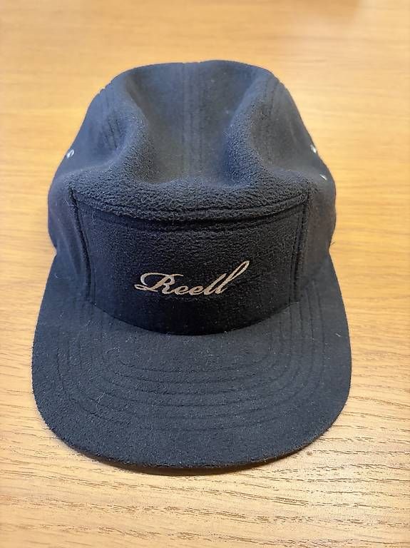 Chapeaux, bonnets & casquettes: Reell 5 Panel Snapback schwarz – D'occasion à Niederrohrdorf par k.schaffner