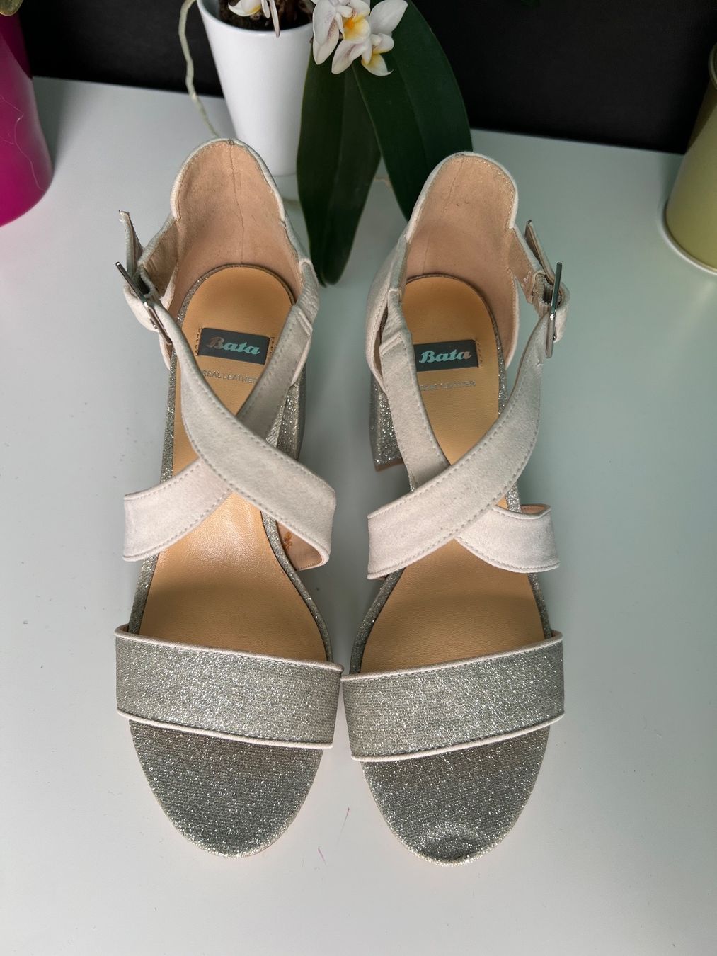Scarpe da donna: Schöne neue Sandaletten von Bata Gr. 36 – Nuovo (secondo la descrizione) da Tagelswangen venduto da SpicyChicken 2