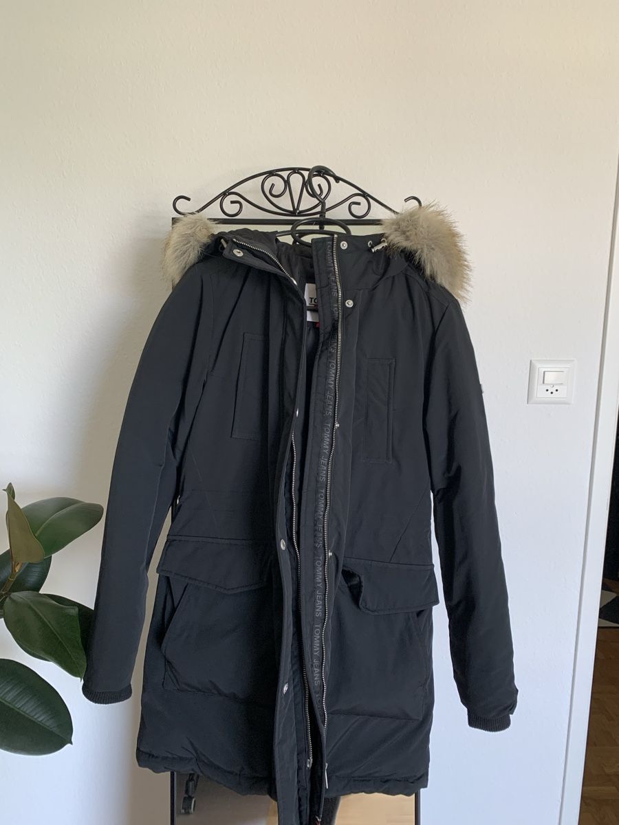Tommy Hilfiger Cappotti: Winterjacke Tommy Hilfiger – Usato da Dübendorf venduto da Laeola