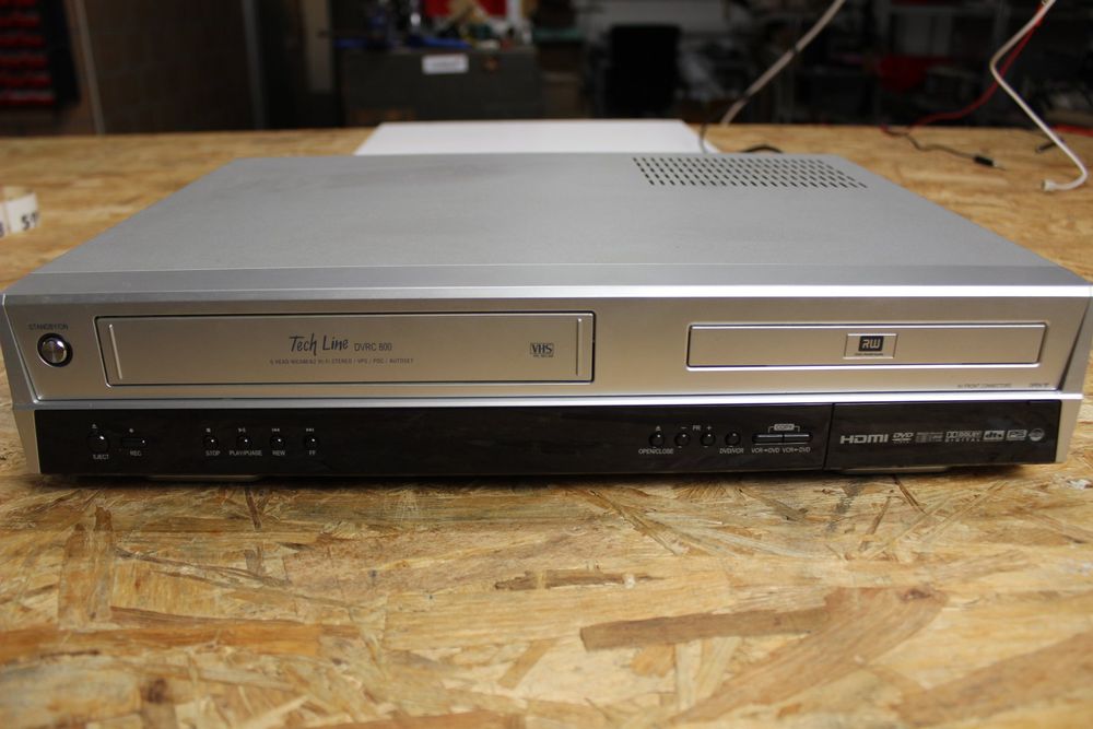 VHS / DVD Kombigerät DVRC-800 von TechLine (Gebraucht) in Schüpfen für ...