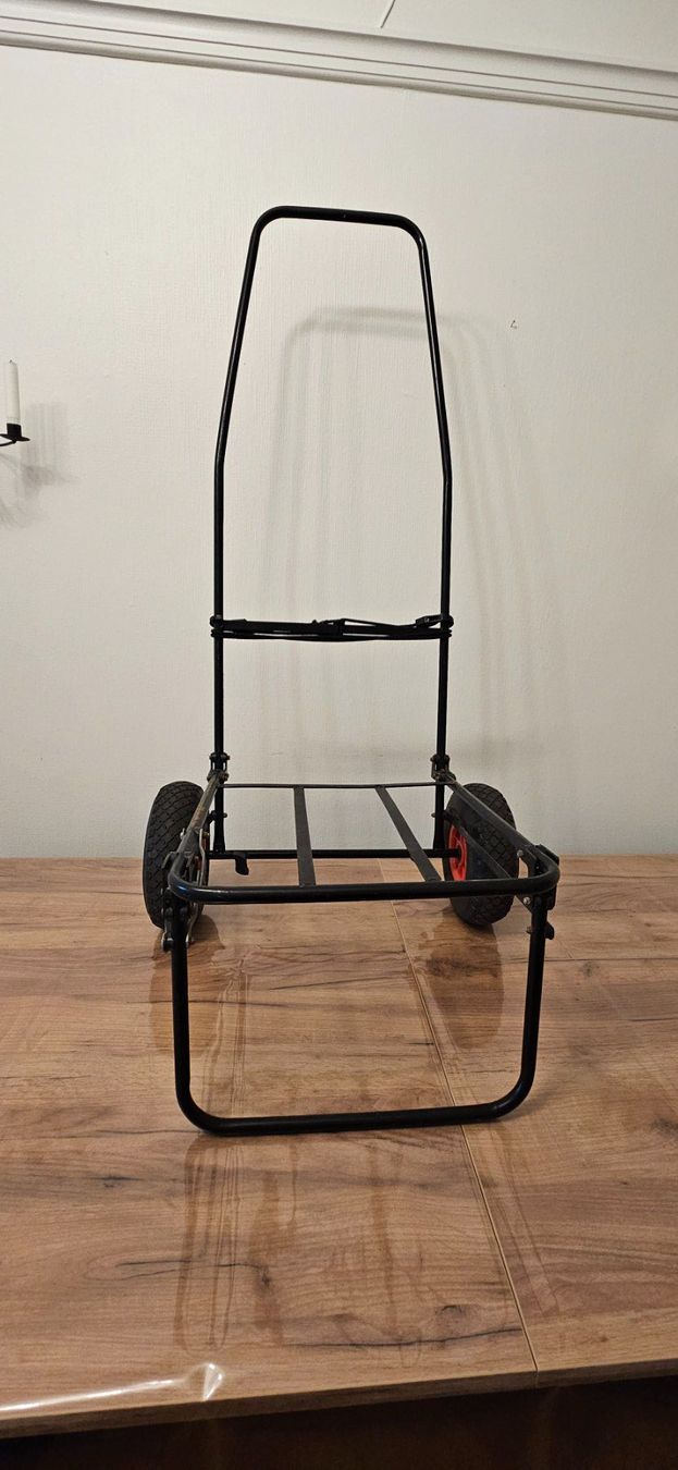 Carrelli di trasporto: Chariot robuste pliable multi-tâche, sur roues – Usato da Lausanne venduto da sleepy47