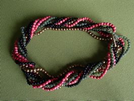 Halskette mit Halbedelstein Kugeln