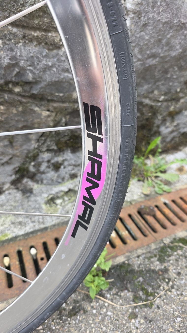 GT Vélos: Fahrrad Rennrad, GT  – D'occasion à Pfäffikon SZ par Brocki-21 1