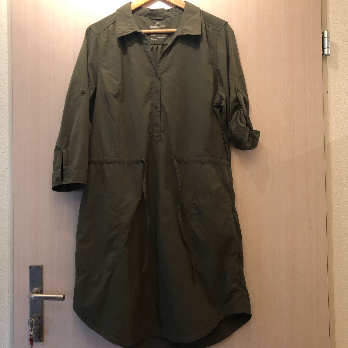 Vestiti: KLEID – Usato da Zürich venduto da heb_c9cj