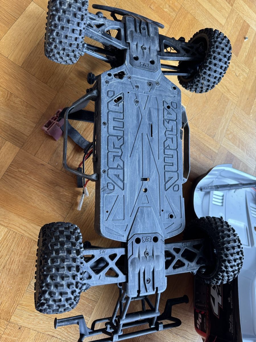 Arrma Modellismo RC: Arrma senton brushed mega 550 – Difettoso da Nyon venduto da loris305 1