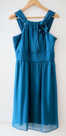 Schönes Ballkleid von Esprit in petrol