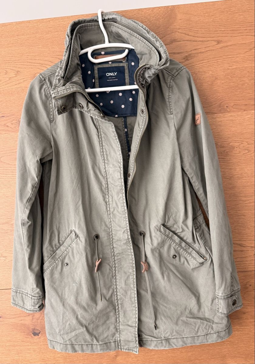 Only Giacche: ONLY Übergangsjacke, Khaki, Grösse S – Usato da Gisikon venduto da lila.libelle