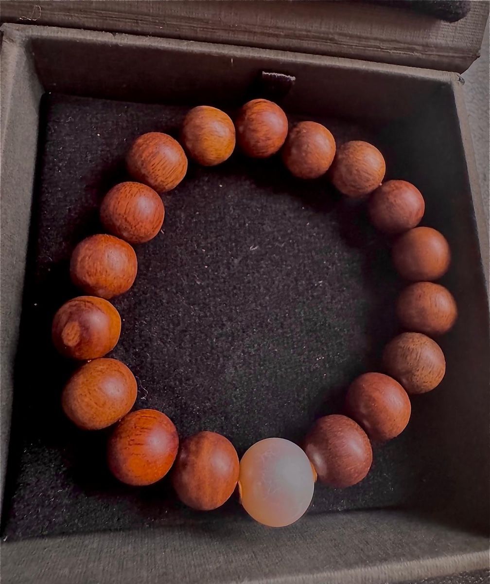 Bracciali & Braccialetti: Agarwood bracelet – Nuovo (secondo la descrizione) da Kilchberg ZH venduto da Suisse500 1