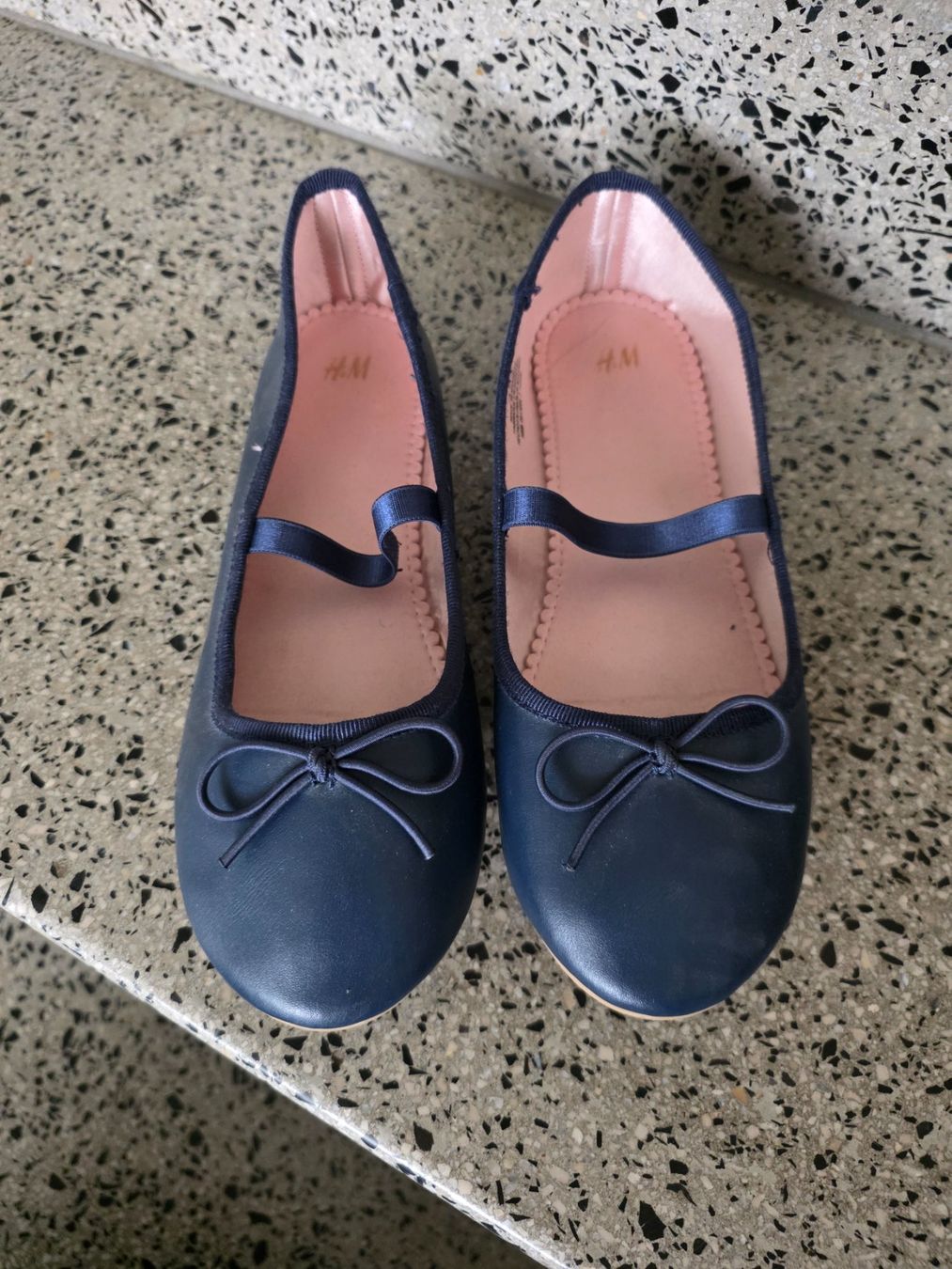 H&M Schuhe für Mädchen: Ballerina gr.34 – Gebraucht aus Ins von PGD
