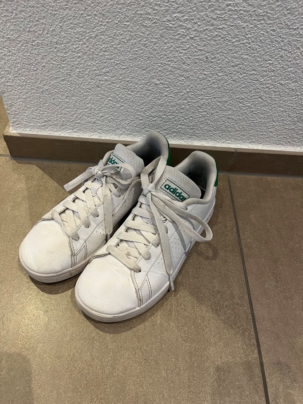 Adidas Scarpe per ragazzi: ***ADIDAS*** Sneaker Gr. 33! – Usato da Volketswil venduto da Kephren
