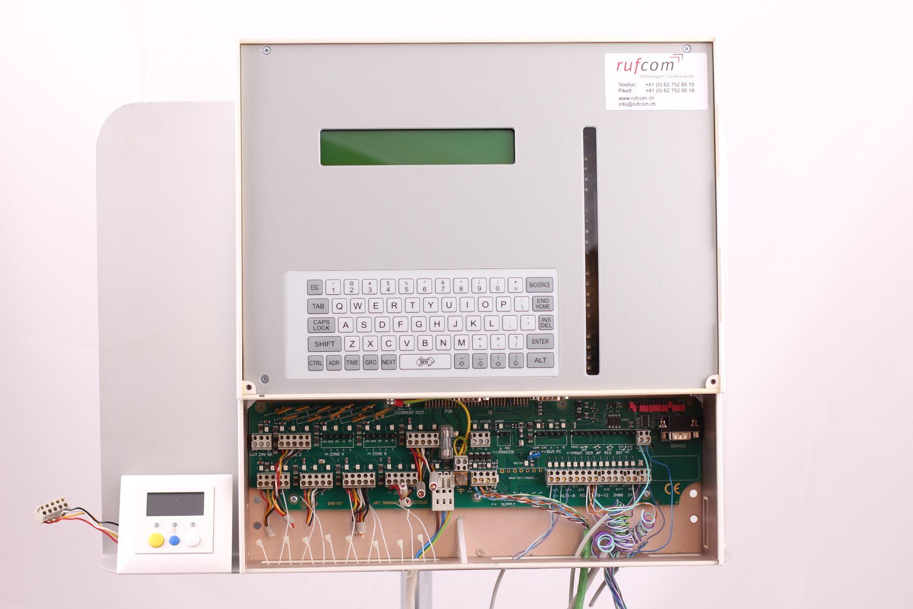 Elektronikbauteile: Schwesternruf GETS 3000 MCP mit ein paar Aktoren – Gebraucht aus Winterthur von Hint17