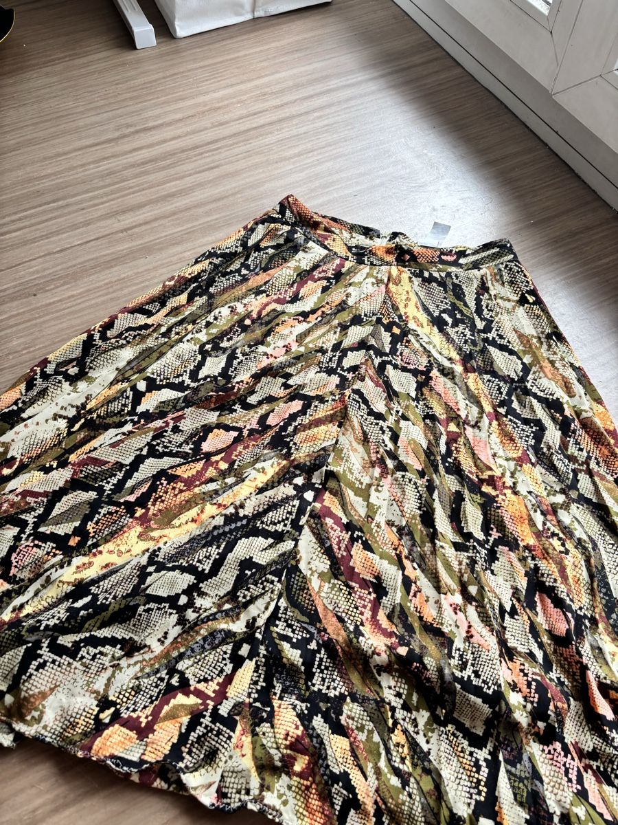Jupes: Lot de jupe taille S – Neuf (Voir description) à Granges VS par Oliviaaaaaa 6