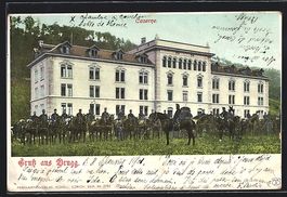 Brugg, Kaserne mit Soldaten in Uniformen