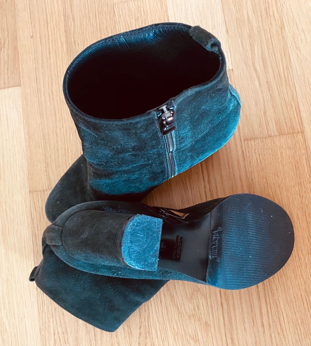 Scarpe da donna: BOOTS LEATHER VIBRAM R – Usato da Walchwil venduto da Finibaci 4