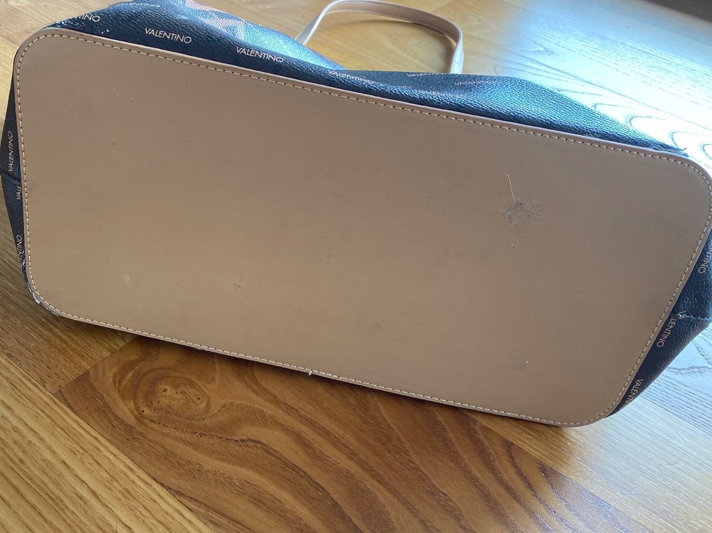 Valentino Taschen für Damen: Valentino Shopping Bag – Gebraucht aus Sissach von laura.x4 4