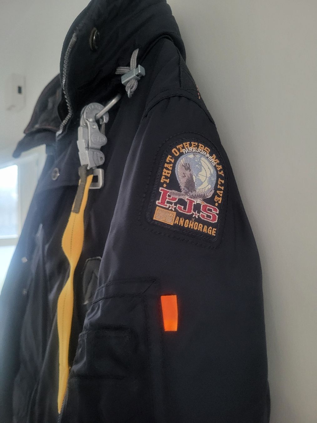 Parajumpers Jacken: Parajumpers taille M – Gebraucht aus Colombier NE von Chrima_ 3