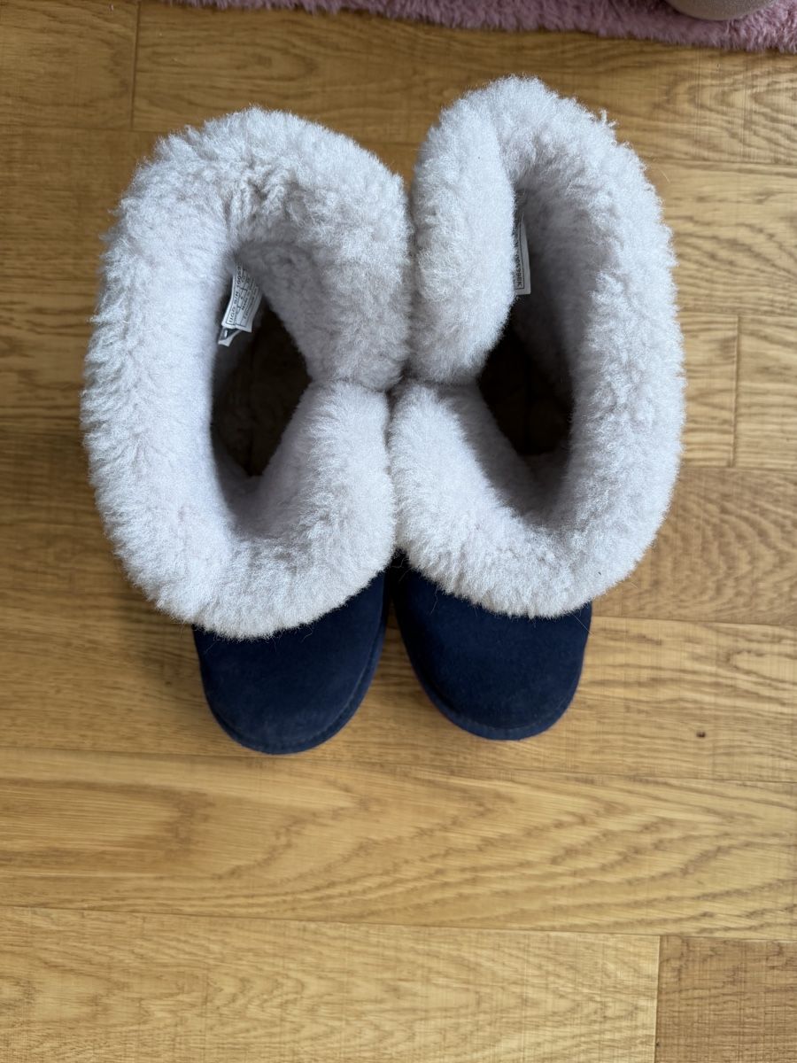 Ugg Scarpe da donna: Navy UGG’s Boots  - Grösse 35 – Usato da Wetzikon ZH venduto da Kleiderverkauf 3
