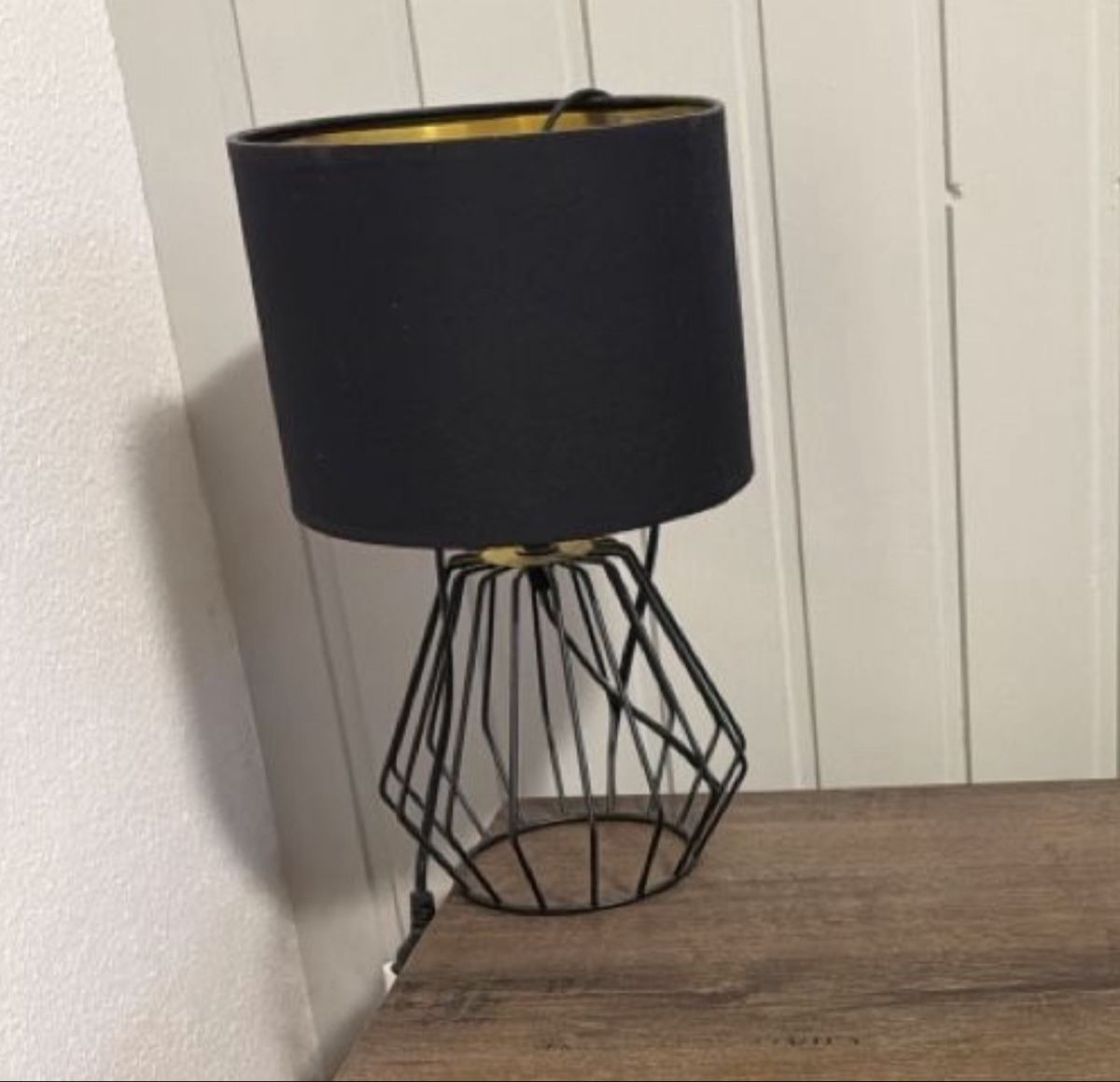Nachttische: Nachttischlampe  – Gebraucht aus Ettingen von car_7mv7