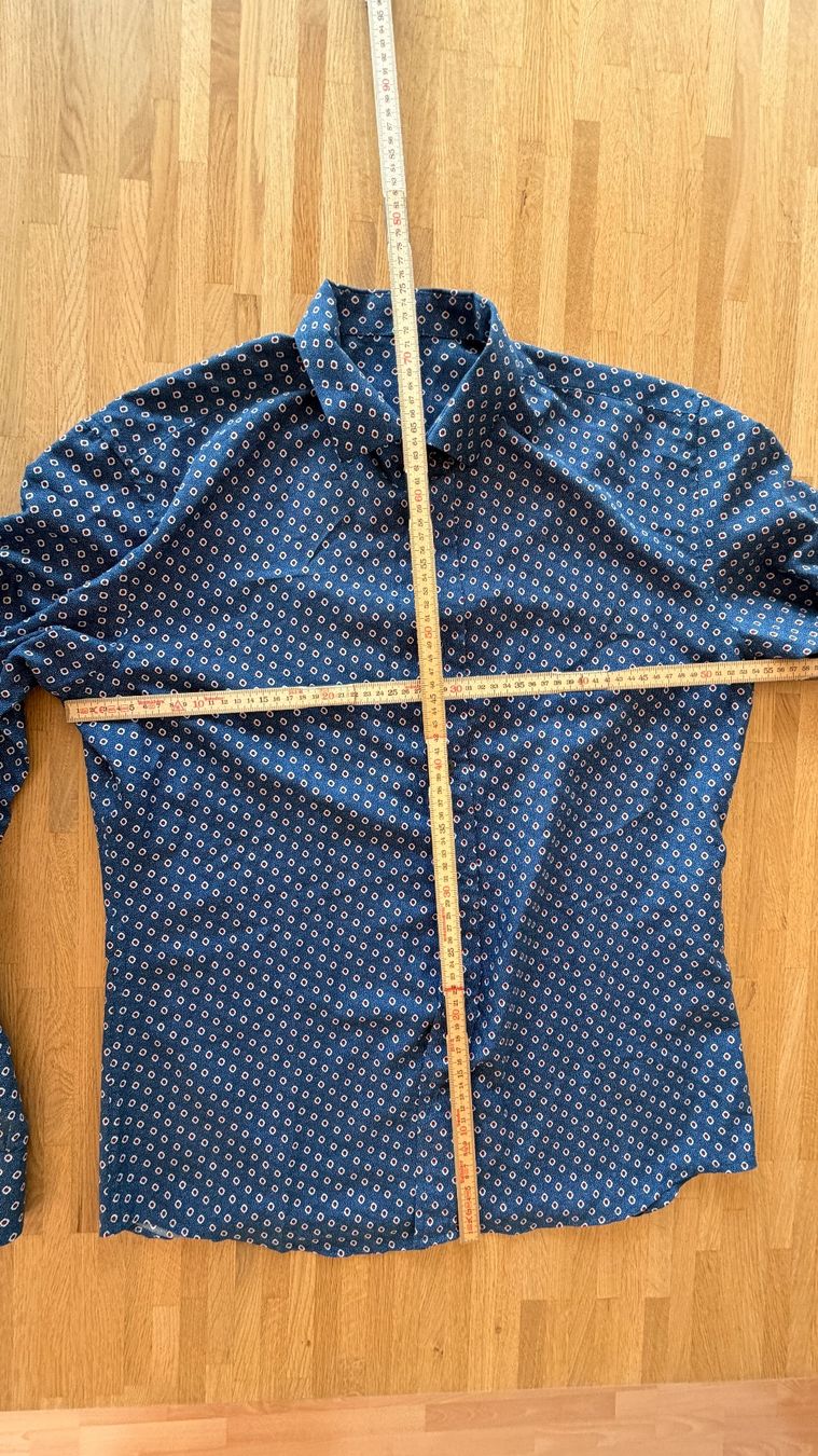 Blusen: Bluse - blau rot weiss gemustert ca. Gr. 42 – Gebraucht aus Winterthur von Secondhand-Family 1