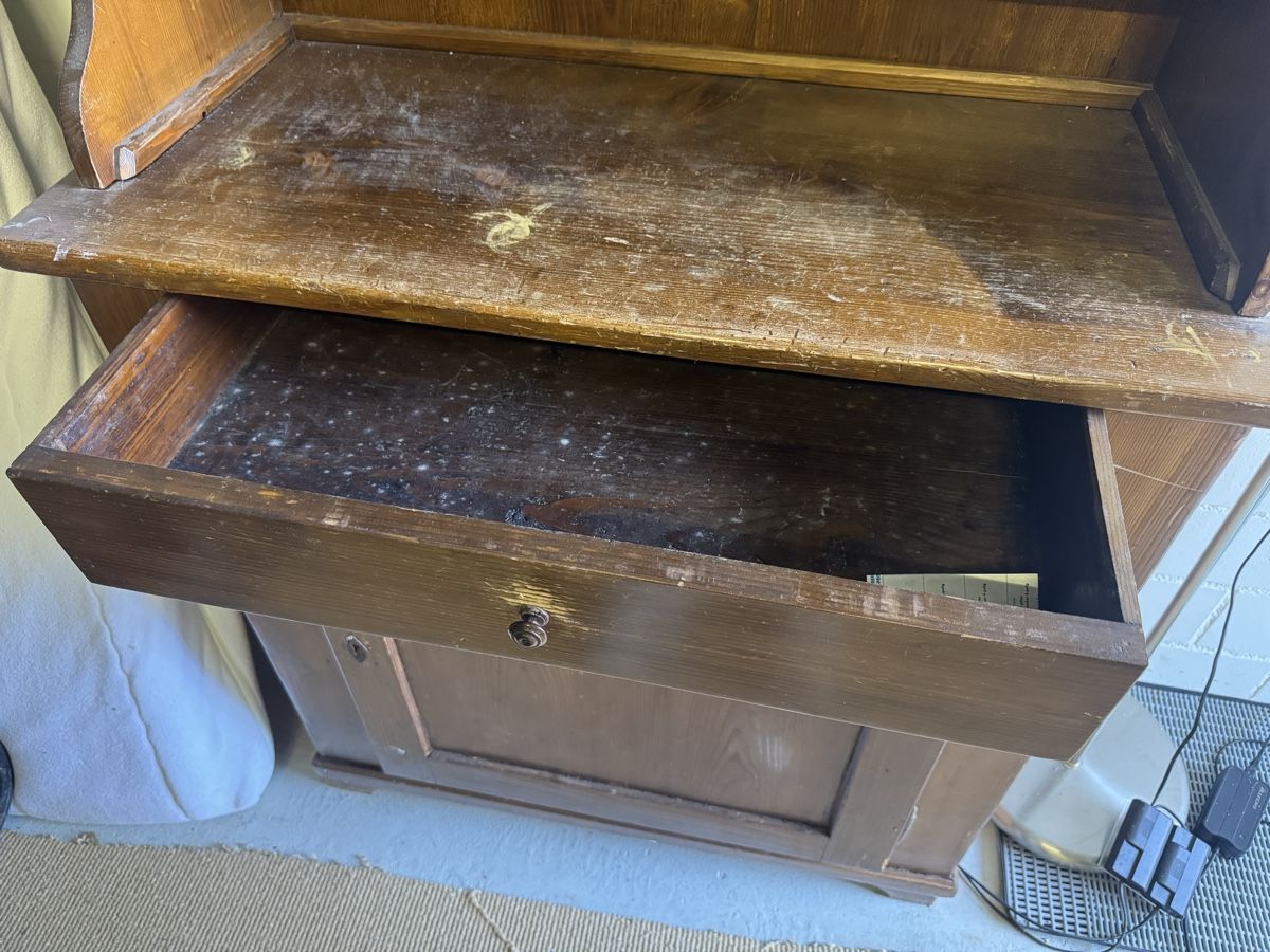 Kommoden: Vintage Holzschrank – Gebraucht aus Dornach von Dale-99 1
