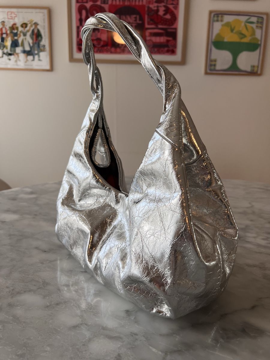 Sandro Borse da donna: Sandro Silbernen Leder Tasche Boho Twist Handke – Usato da Hünenberg See venduto da mississauga 2