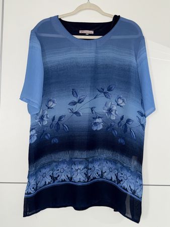 Bluse Damen blau floral Grösse XXL