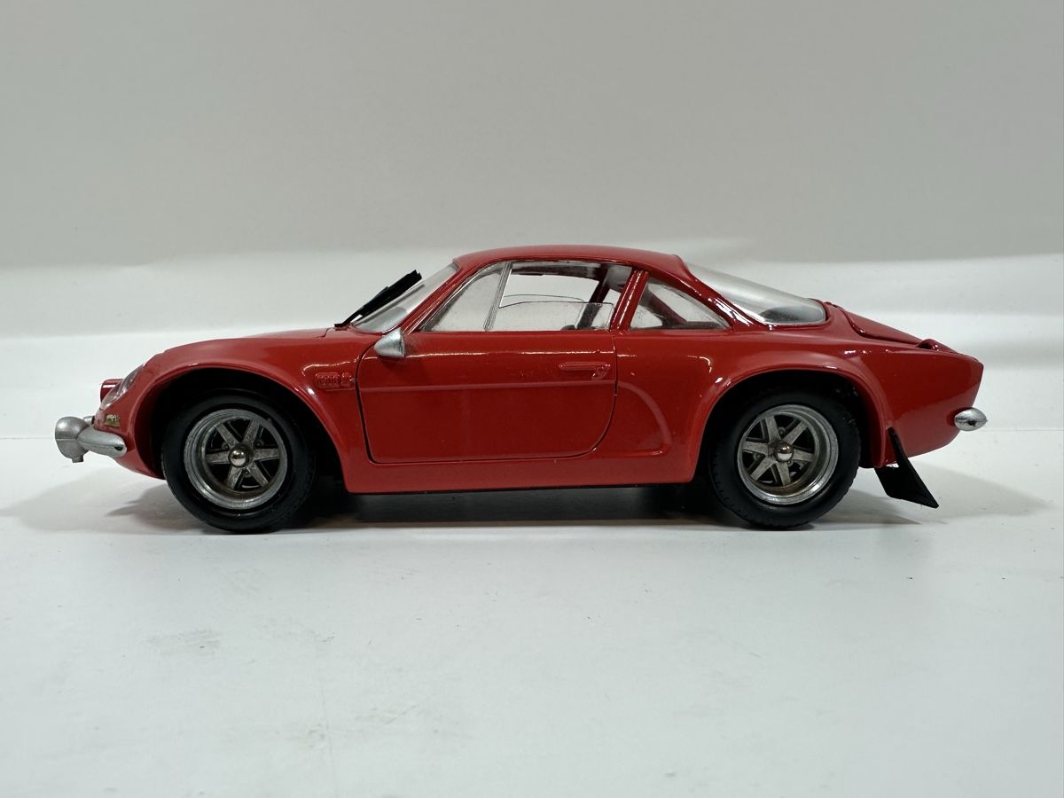 Alpine Modellini d'auto: Alpine Renault 1600 S 1:20, rot, MACADAM – Usato da Zofingen venduto da rf9_x2xt 2