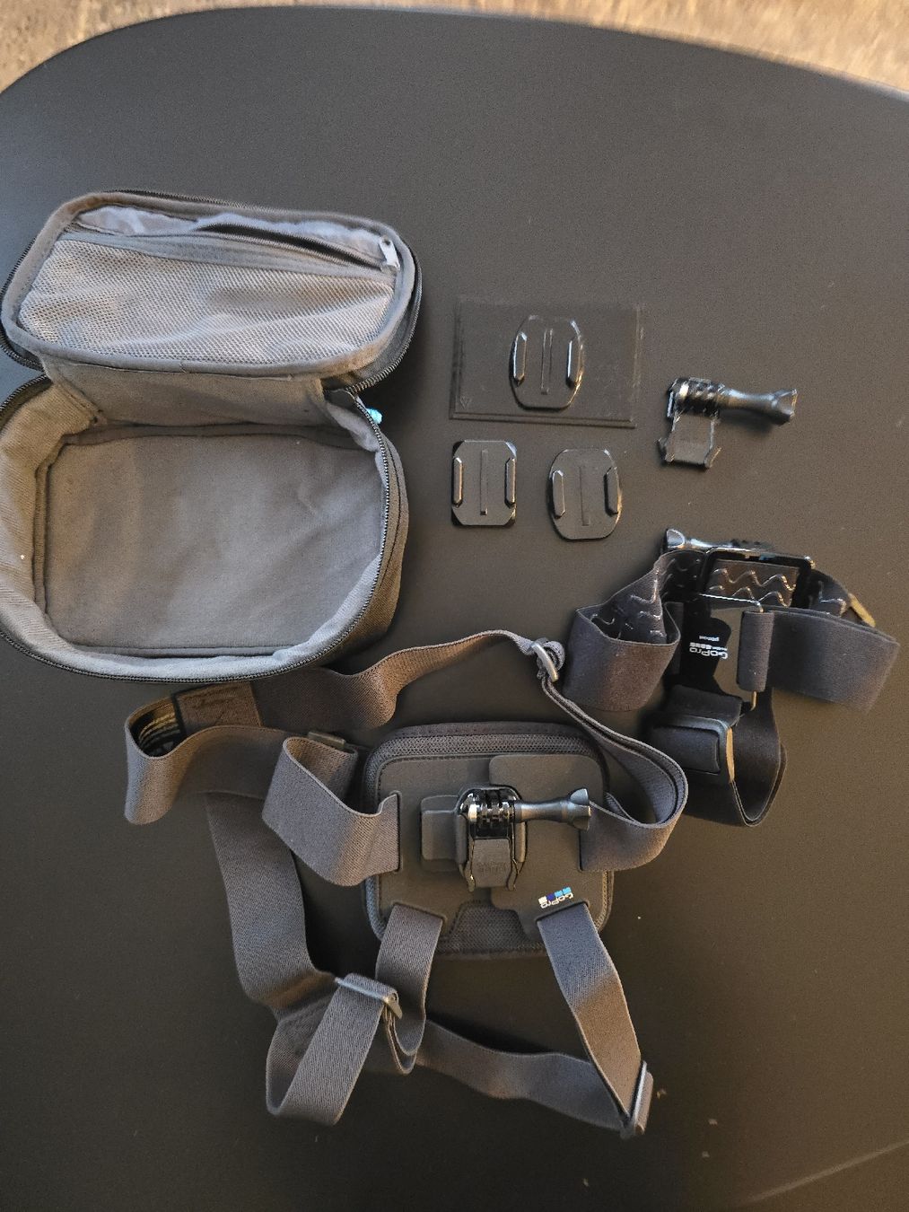 Gopro Action Cam: GoPro Hero 10 & 7 black Actioncam set – Nuovo (secondo la descrizione) da Volketswil venduto da 0b0 5
