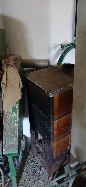 Autres meubles anciens: Holzofen – D'occasion à Titterten par luz11