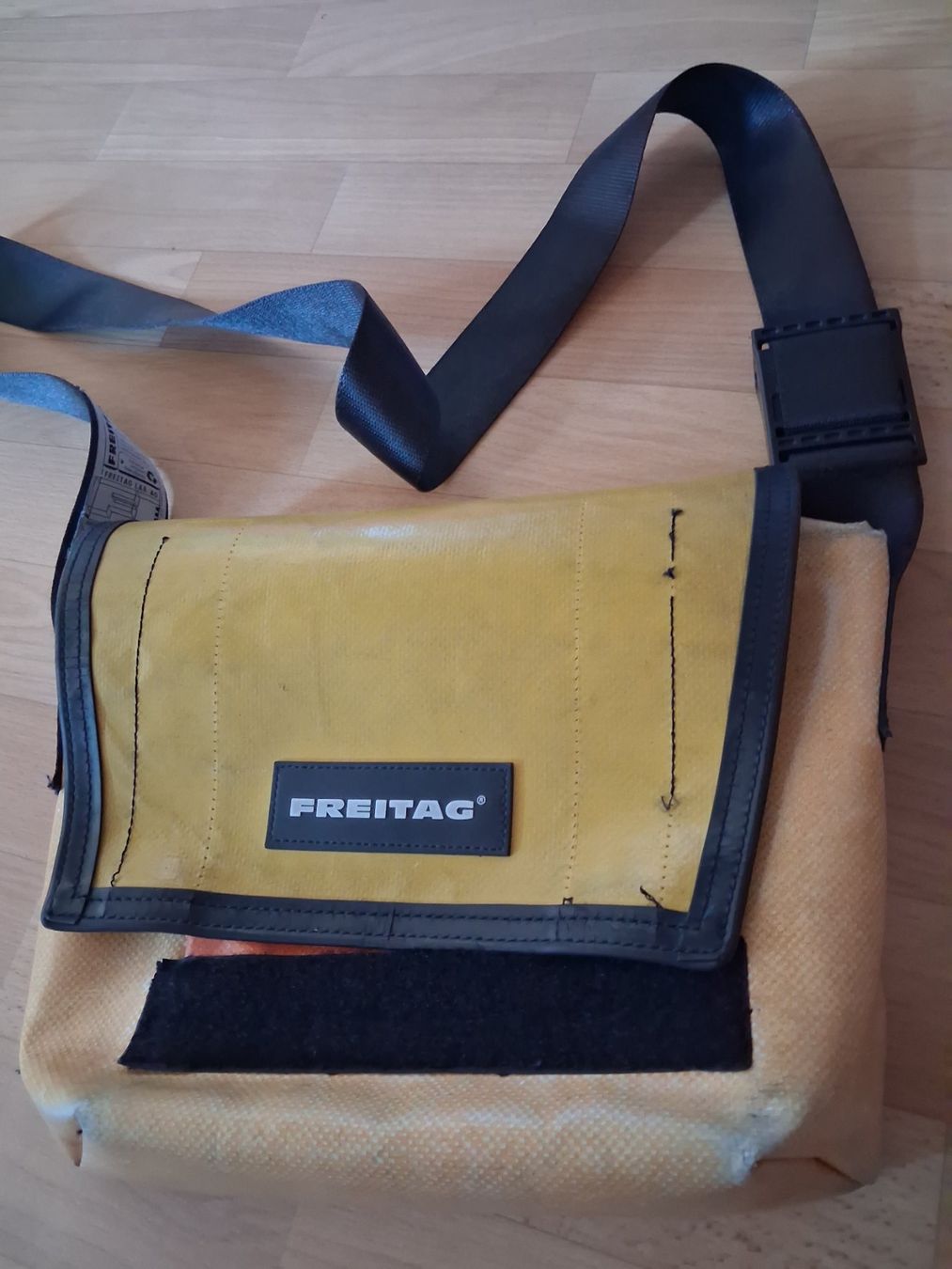 Freitag Borse: Umhängetasche FREITAG – Usato da Wetzikon ZH venduto da med_2y76