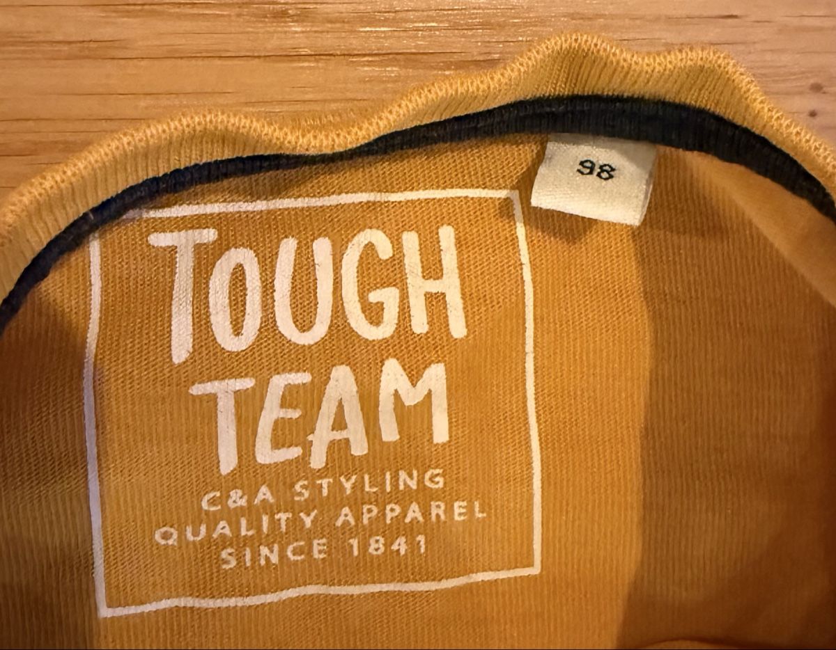 C&A Maglioni & Felpe: C&A - Pull jaune avec machines chantiers, taille 98 – Usato da Genève venduto da valmath 2