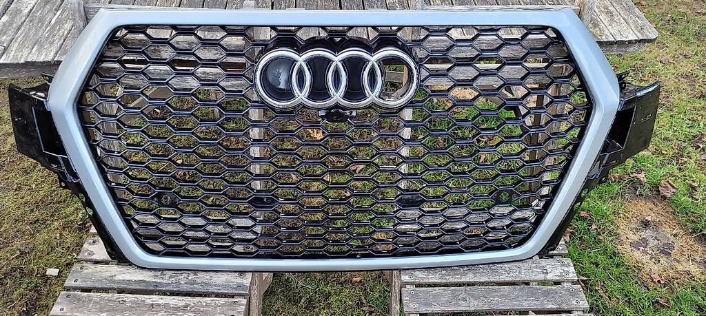 Tutti pezzi di ricambio auto: Wabenkühlergrill schwarz Audi Q7 4M – Usato da Diegten venduto da cofox 2