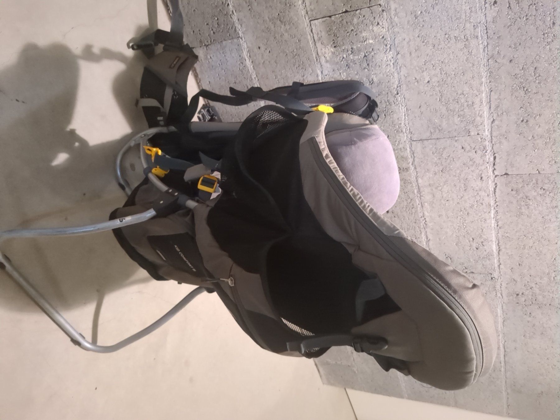 Deuter Marsupi portabebè: Sac a dos porte enfants deuter – Usato da Marly venduto da Marcbovigny 1