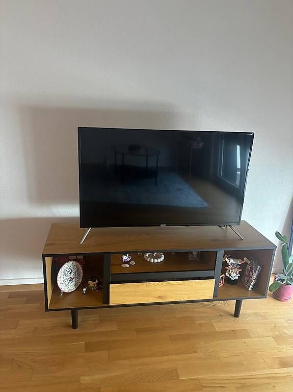 TV Möbel: Meuble télé à vendre  – Gebraucht aus Delémont von pek_nlq7