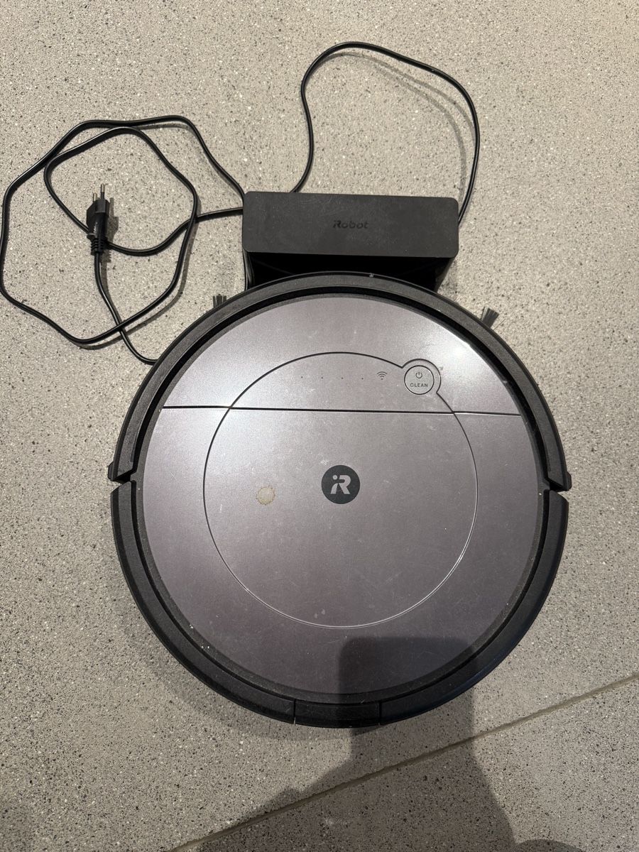 Irobot Aspirapolveri & Accessori: Saugroboter – Usato da Chur venduto da ere_xn79