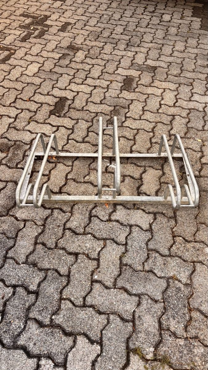 Rateliers à velo: Fahrradständer / Veloständer – D'occasion à Wittinsburg par jonibaboni 1