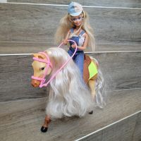 Barbie Pferd Tawny Laufpferd mit Barbie