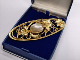 Brosche Gold mit Perle floral verziert oval Grösse 7cm