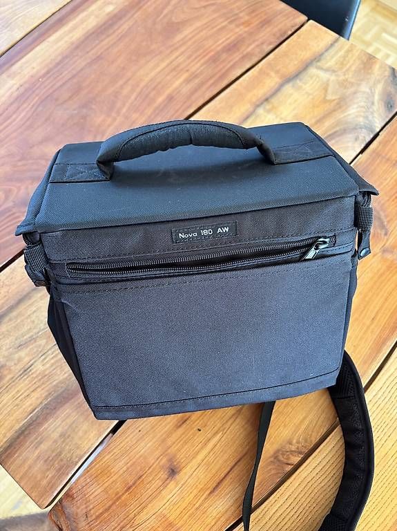 Lowepro Borse: Kamaratasche Lowepro Nova 180 AW – Nuovo (secondo la descrizione) da Solothurn venduto da chr_bnj8 3