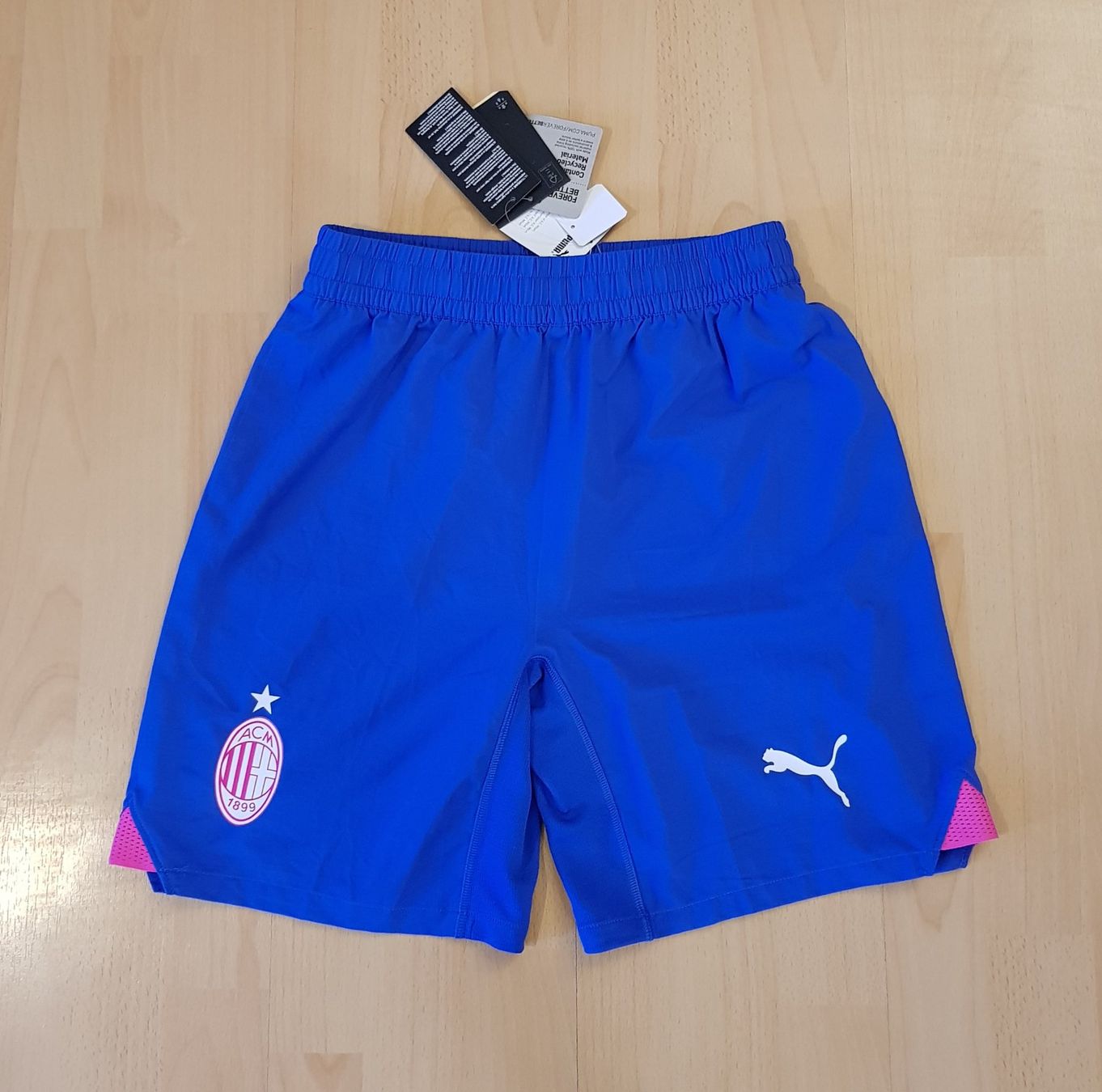 Puma Pantaloni: AC Mailand Puma Shorts, Grosse S – Usato da Le Mouret venduto da Pantini